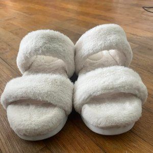 Vince Camuto-- Amaida Faux Fur Slide Sandal---Size 10